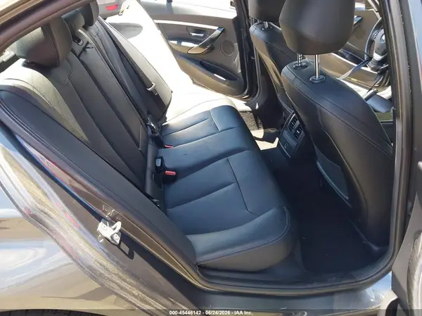 WBA8D9C56JA615423 2018 BMW 3ER - Image 8