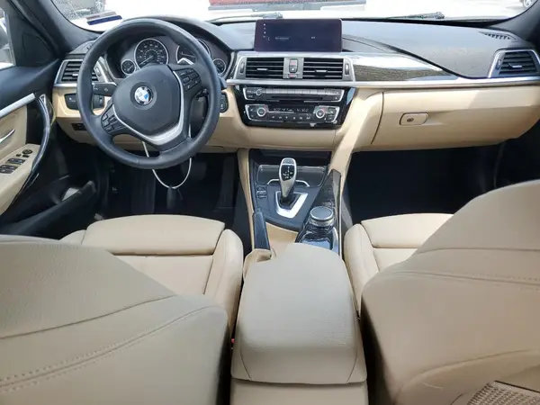 WBA8D9C56JA615700 2018 BMW 3ER - Image 8