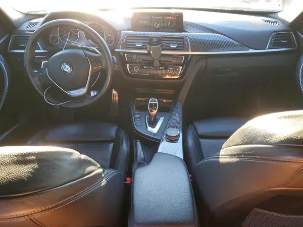 WBA8D9C56JA615843 2018 BMW 3ER - Image 8