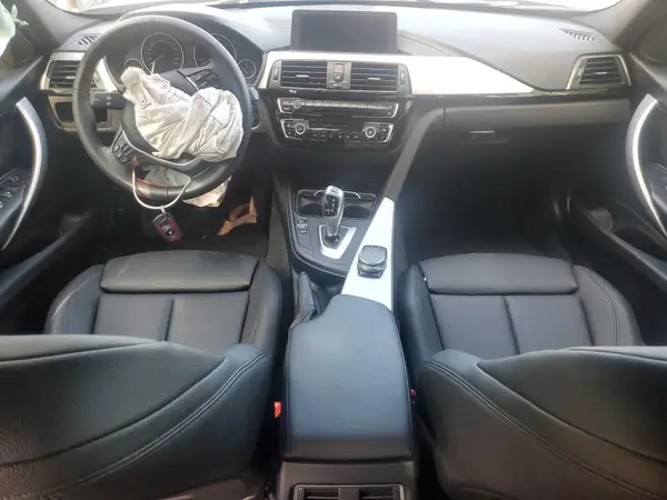 WBA8D9C56JEM32497 2018 BMW 3ER - Image 8