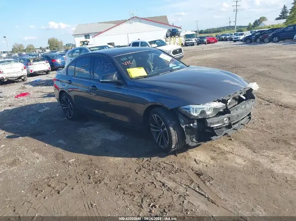WBA8D9C56JEM33200 2018 BMW 3ER - Image 1
