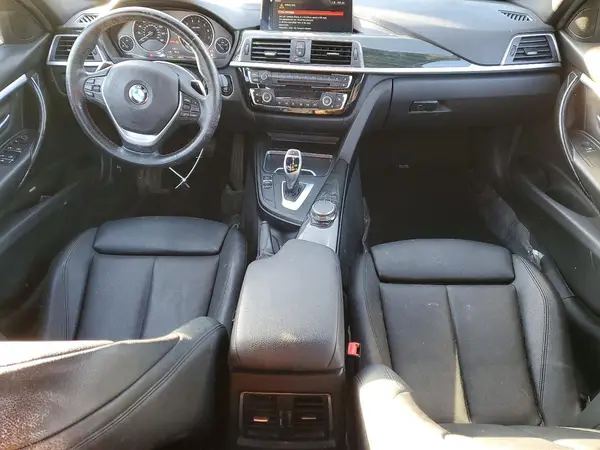 WBA8D9C57JA615348 2018 BMW 3ER - Image 8