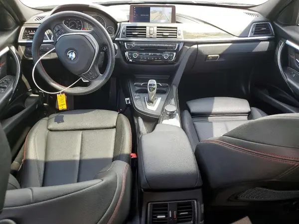 WBA8D9C57JA615611 2018 BMW 3ER - Image 8