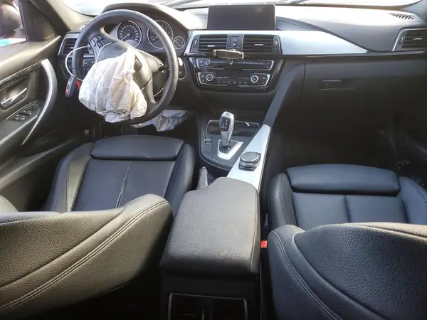 WBA8D9C57JEB35497 2018 BMW 3ER - Image 8