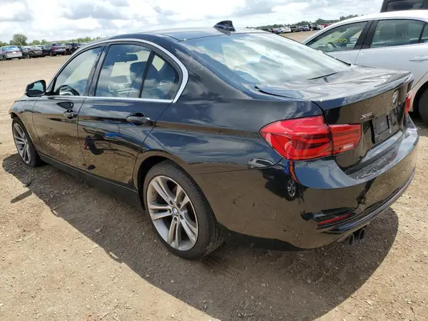 WBA8D9C57JEM31715 2018 BMW 3ER - Image 2