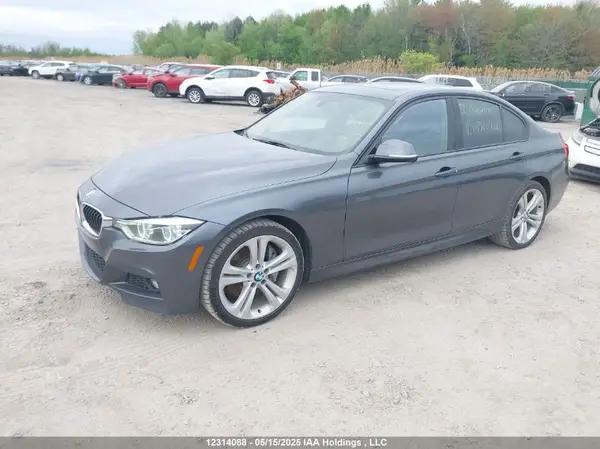 WBA8D9C57JEM32024 2018 BMW 3ER - Image 2