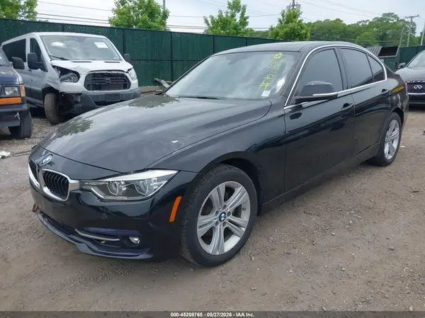 WBA8D9C57JEM33626 2018 BMW 3ER - Image 2