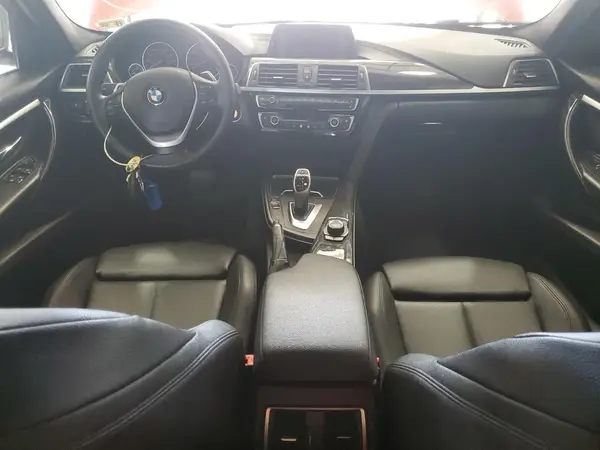 WBA8D9C57JEM34307 2018 BMW 3ER - Image 8