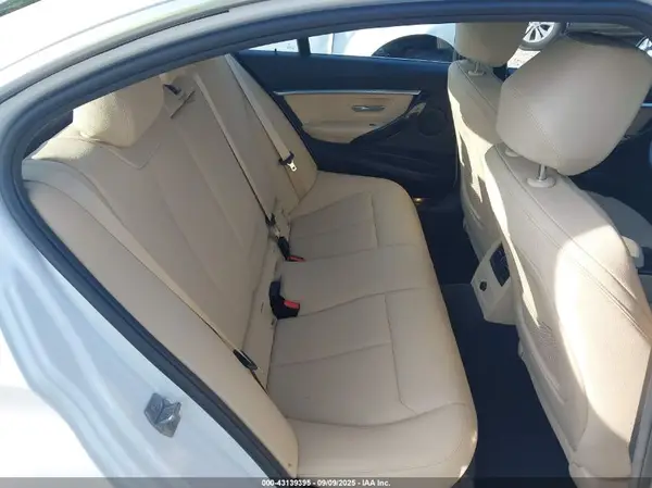 WBA8D9C58JA607775 2018 BMW 3ER - Image 8