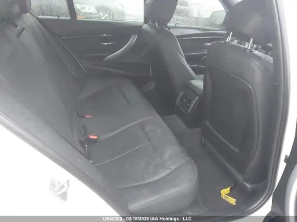 WBA8D9C58JA608117 2018 BMW 3ER - Image 8