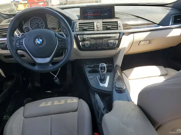 WBA8D9C58JA608568 2018 BMW 3ER - Image 8