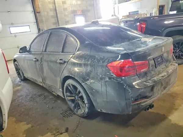 WBA8D9C58JA614709 2018 BMW 3ER - Image 2