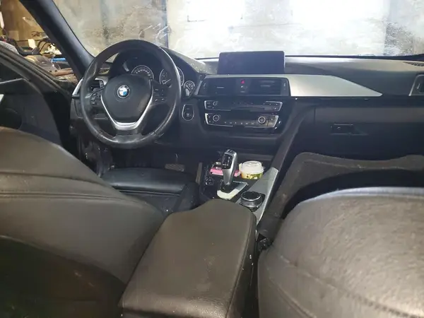 WBA8D9C58JA614709 2018 BMW 3ER - Image 8
