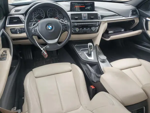 WBA8D9C58JA615701 2018 BMW 3ER - Image 8