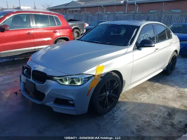 WBA8D9C58JA616251 2018 BMW 3ER - Image 2