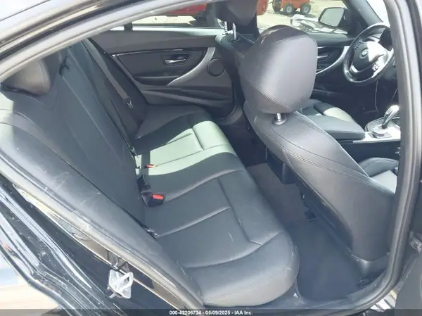 WBA8D9C58JEB35458 2018 BMW 3ER - Image 8