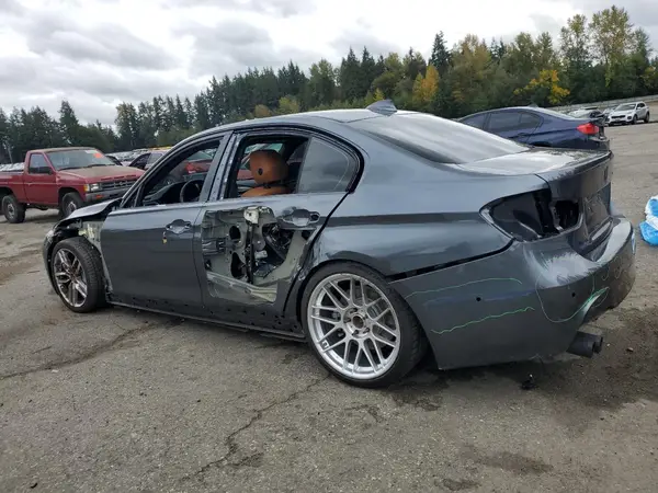 WBA8D9C58JEB35637 2018 BMW 3ER - Image 2