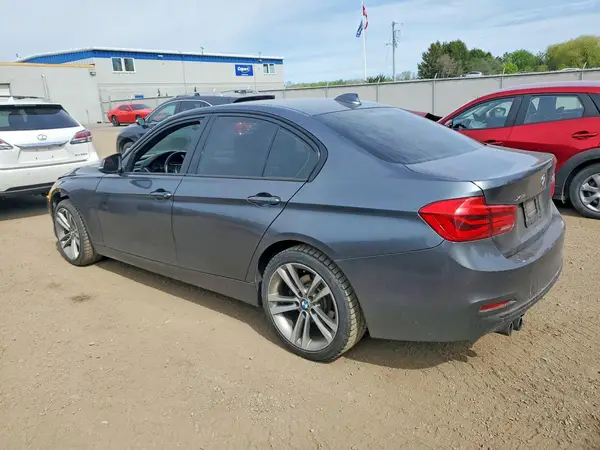 WBA8D9C58JEM31819 2018 BMW 3ER - Image 2