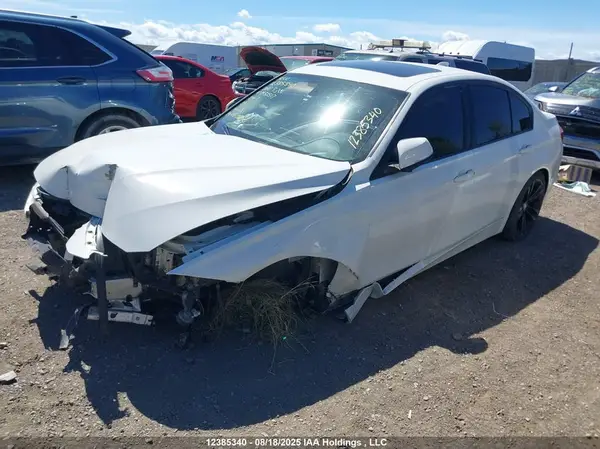 WBA8D9C58JEM32517 2018 BMW 3ER - Image 2