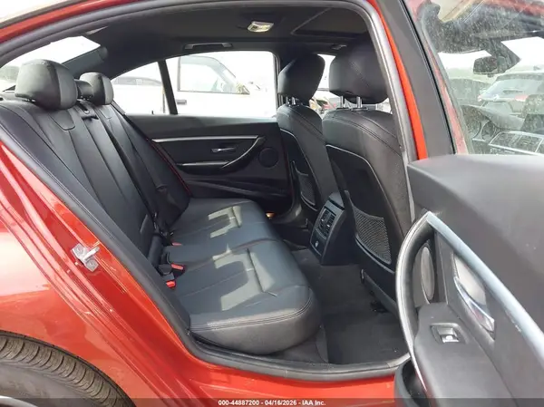 WBA8D9C58JEM32985 2018 BMW 3ER - Image 8