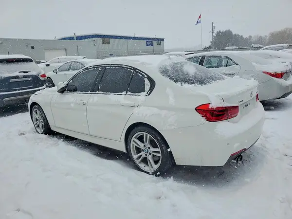 WBA8D9C58JEM33571 2018 BMW 3ER - Image 2