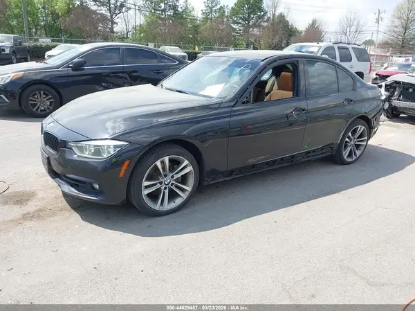 WBA8D9C58JEM33876 2018 BMW 3ER - Image 2