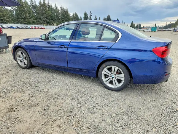 WBA8D9C58JEM35143 2018 BMW 3ER - Image 2