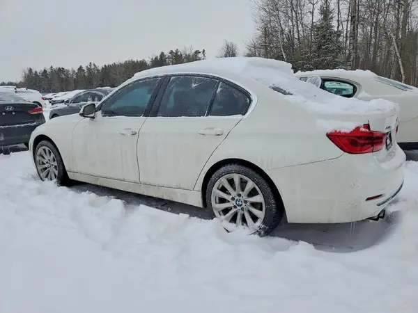 WBA8D9C59HA003808 2017 BMW 3ER - Image 2