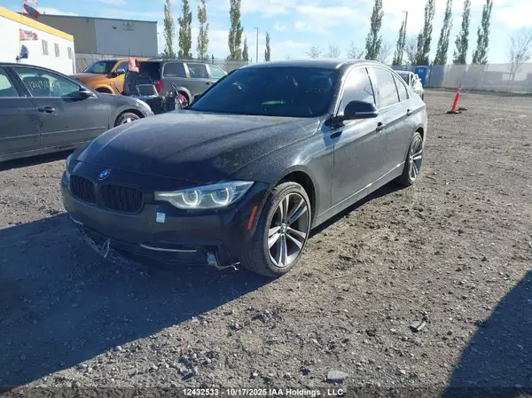 WBA8D9C59JA012952 2018 BMW 3ER - Image 2