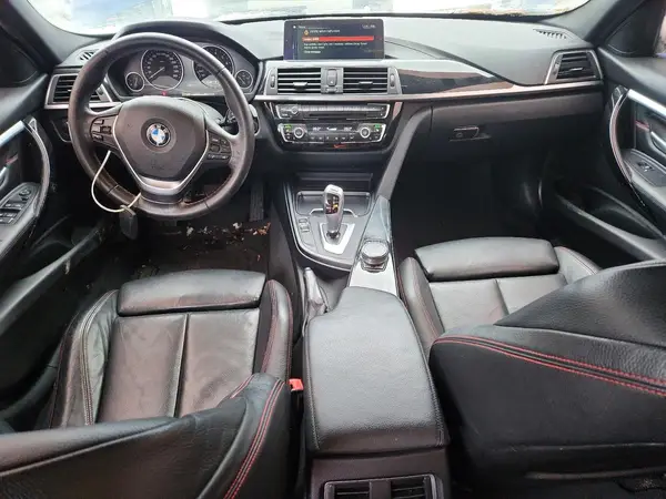 WBA8D9C59JA013860 2018 BMW 3ER - Image 8