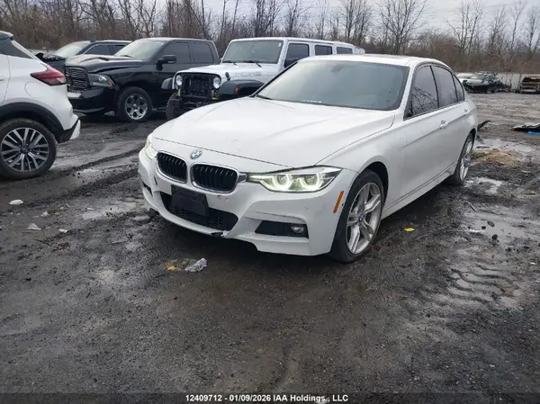 WBA8D9C59JEB35260 2018 BMW 3ER - Image 2