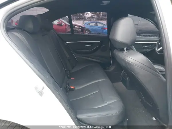 WBA8D9C59JEB35260 2018 BMW 3ER - Image 8