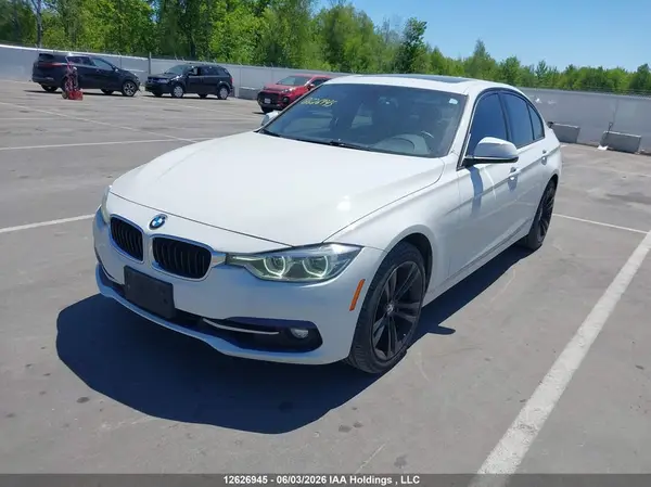 WBA8D9C59JEM33627 2018 BMW 3ER - Image 2
