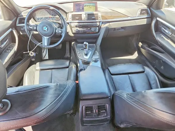 WBA8D9C5XJA013348 2018 BMW 3ER - Image 8