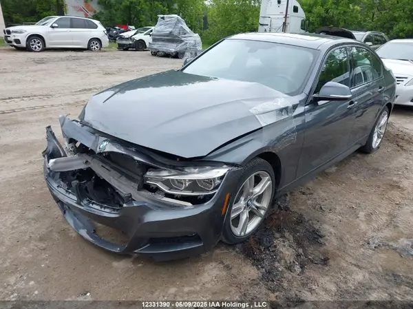 WBA8D9C5XJA614596 2018 BMW 3ER - Image 2