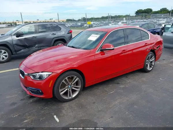 WBA8D9C5XJA615179 2018 BMW 3ER - Image 2