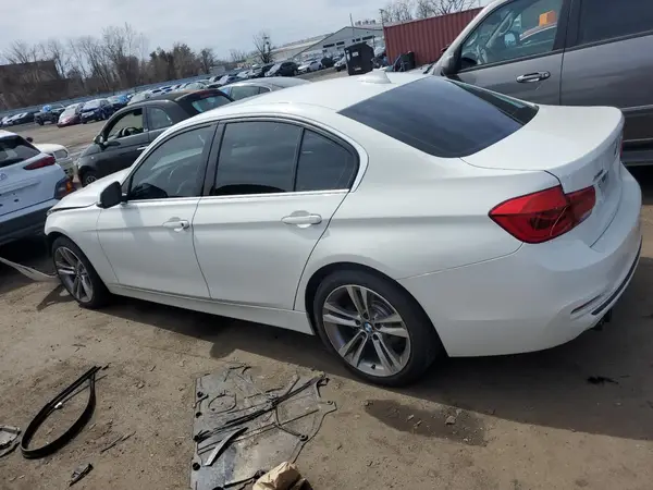 WBA8D9C5XJA616316 2018 BMW 3ER - Image 2