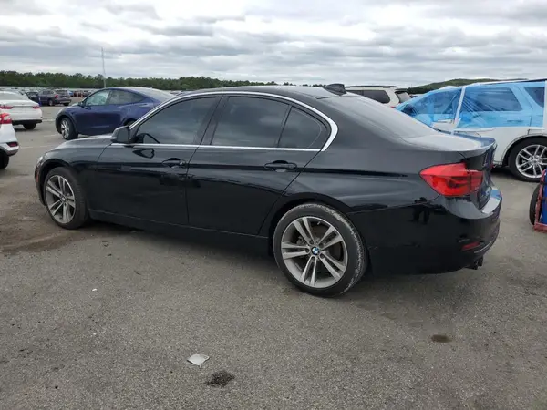 WBA8D9C5XJEB35428 2018 BMW 3ER - Image 2