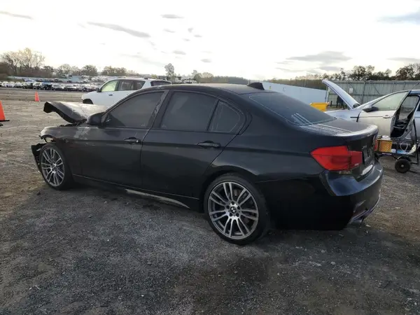 WBA8D9C5XJEM31580 2018 BMW 3ER - Image 2