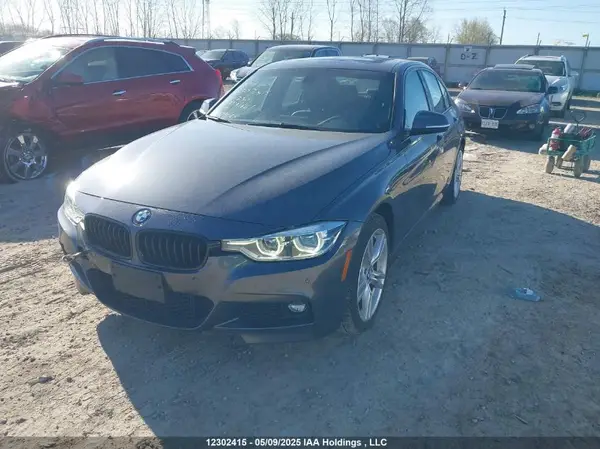 WBA8D9C5XJEM31661 2018 BMW 3ER - Image 2