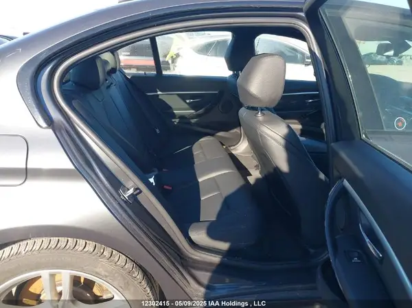 WBA8D9C5XJEM31661 2018 BMW 3ER - Image 8