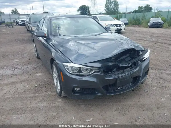 WBA8D9C5XJEM32650 2018 BMW 3ER - Image 1