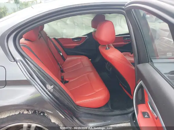 WBA8D9C5XJEM32650 2018 BMW 3ER - Image 8