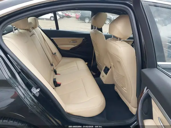 WBA8D9C5XJEM32860 2018 BMW 3ER - Image 8