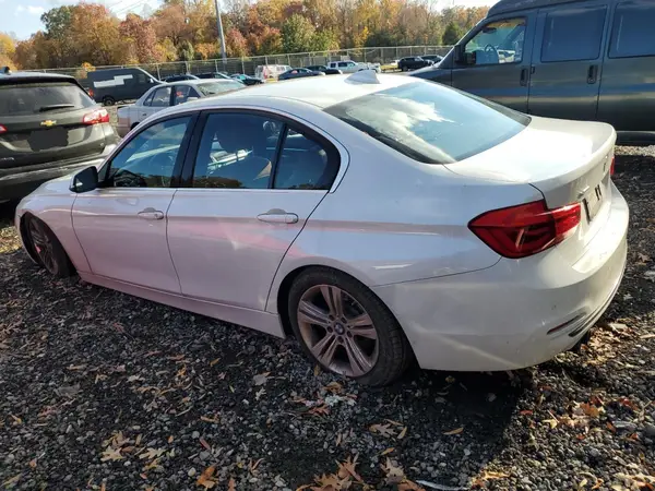 WBA8D9G30HNU61447 2017 BMW 3ER - Image 2