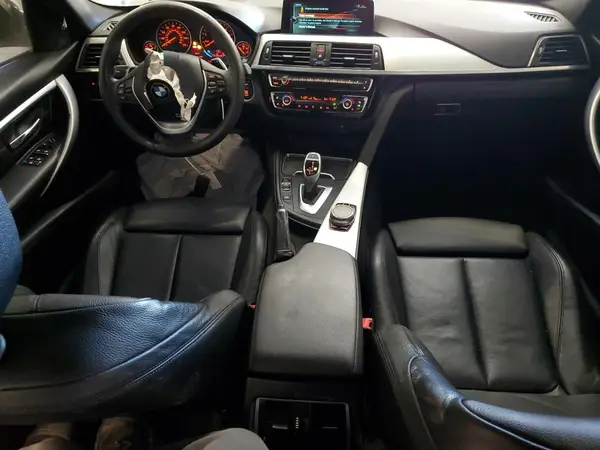 WBA8D9G30HNU65563 2017 BMW 3ER - Image 8