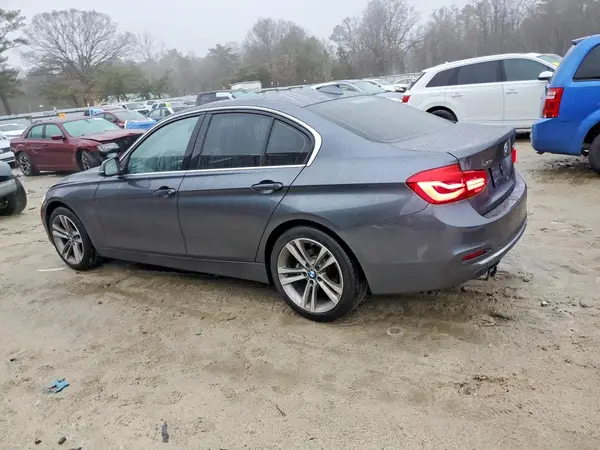 WBA8D9G30HNU66552 2017 BMW 3ER - Image 2