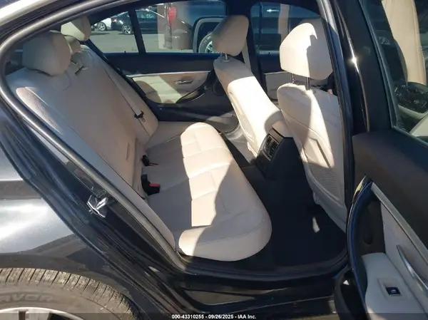 WBA8D9G31HNU62610 2017 BMW 3ER - Image 8