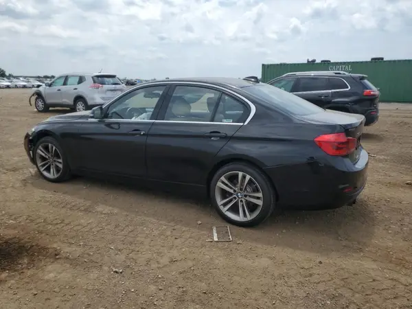 WBA8D9G31HNU65264 2017 BMW 3ER - Image 2