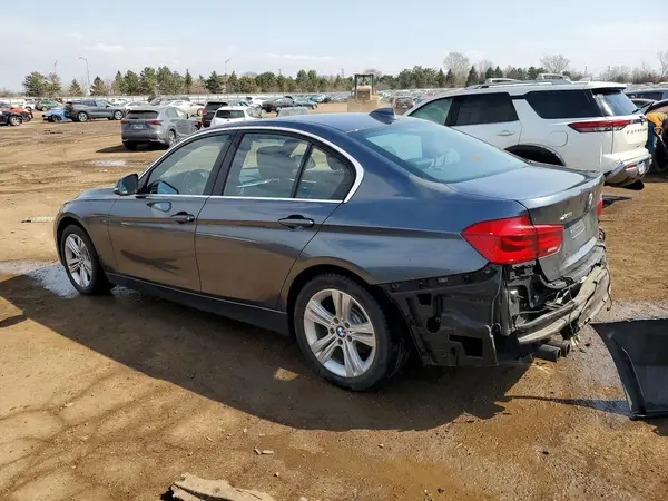 WBA8D9G31HNU65555 2017 BMW 3ER - Image 2